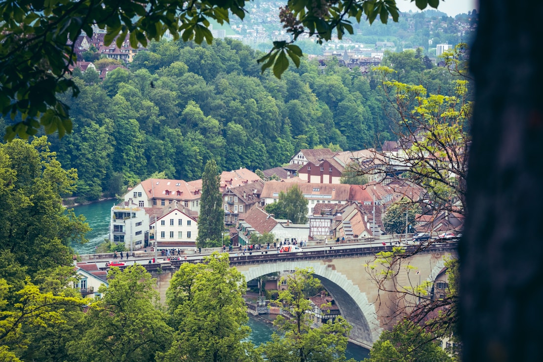 Blick auf die Berner Altstadt und die Aare